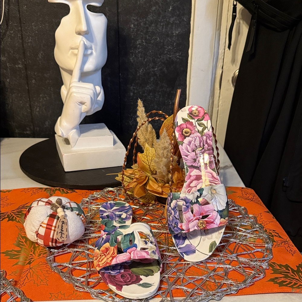 D&G Floral Women's Sandals - Multicolor